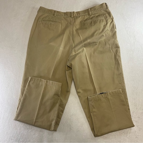 LL Bean Natural Fit Flannel Lined Tan Pleated Chino Pants Mens 40x30 #0 FPV5 - Picture 5 of 8